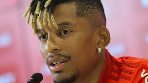 Dalbert em sua apresentação no Inter. O lateral começa a ter sua situação esclarecida nos bastidores do Colorado - Foto: