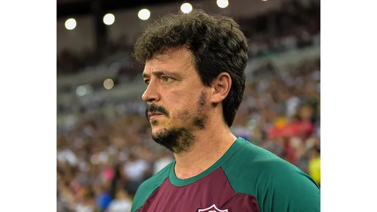 Fernando Diniz técnico do Fluminense durante partida contra o São Paulo no estádio Maracanã pelo campeonato Brasileiro A 2023. Thiago Ribeiro/AGIF