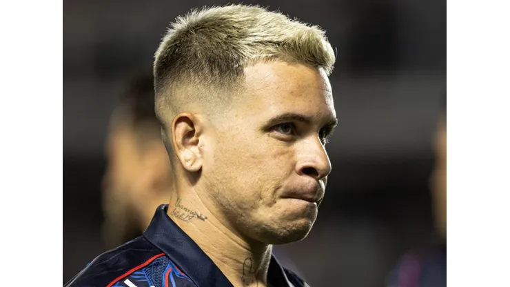 Foto: Abner Dourado/AGIF - Soteldo em partida pelo Santos no Campeonato Brasileiro