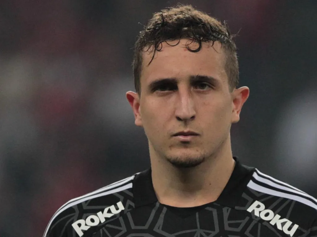 Thiago Couto no São Paulo - Foto: Rubens Chiri/saopaulofc.net