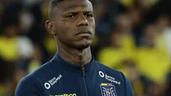 Arboleda durante execução do hino do Equador. Foto: Franklin Jacome/Getty Images.