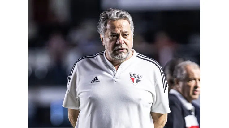 Julio Casares presidente do Sao Paulo durante partida contra o Bragantino no estadio Vila Belmiro pelo campeonato Brasileiro A 2023. Foto: Abner Dourado/AGIF