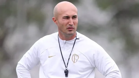 Diogo Linhares e comissão técnica do Corinthians - Foto: Rodrigo Coca/Agência Corinthians