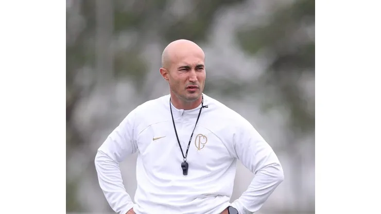 Diogo Linhares e comissão técnica do Corinthians - Foto: Rodrigo Coca/Agência Corinthians
