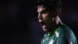 Gustavo Gomez jogador do Palmeiras comemora seu gol durante partida contra o Cerro Porteno no estadio Morumbi pelo campeonato Libertadores 2023. Foto: Ettore Chiereguini/AGIF