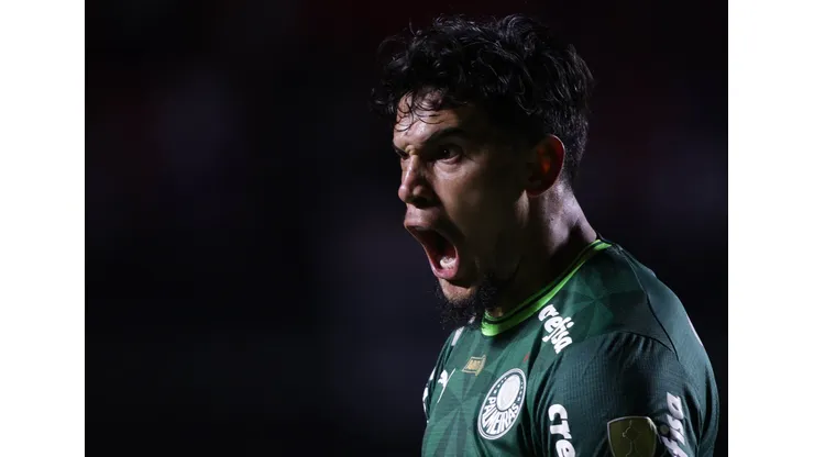 Gustavo Gomez jogador do Palmeiras comemora seu gol durante partida contra o Cerro Porteno no estadio Morumbi pelo campeonato Libertadores 2023. Foto: Ettore Chiereguini/AGIF