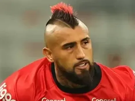 Meia do Athletico chega ao Brasil e não joga mais em 2023