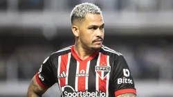 Luciano jogador do Sao Paulo durante partida contra o Santos no estadio Vila Belmiro pelo campeonato Brasileiro A 2023. Foto: Abner Dourado/AGIF