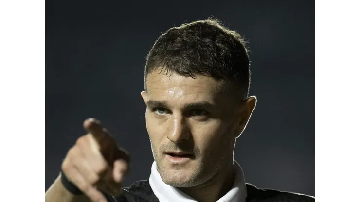 Vegetti está confirmado no Vasco para enfrentar o Cruzeiro. Foto: Jorge Rodrigues/AGIF