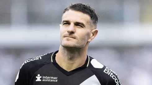 Vegetti jogador do Vasco durante partida na Vila Belmiro pelo Brasileiro. Foto: Abner Dourado/AGIF