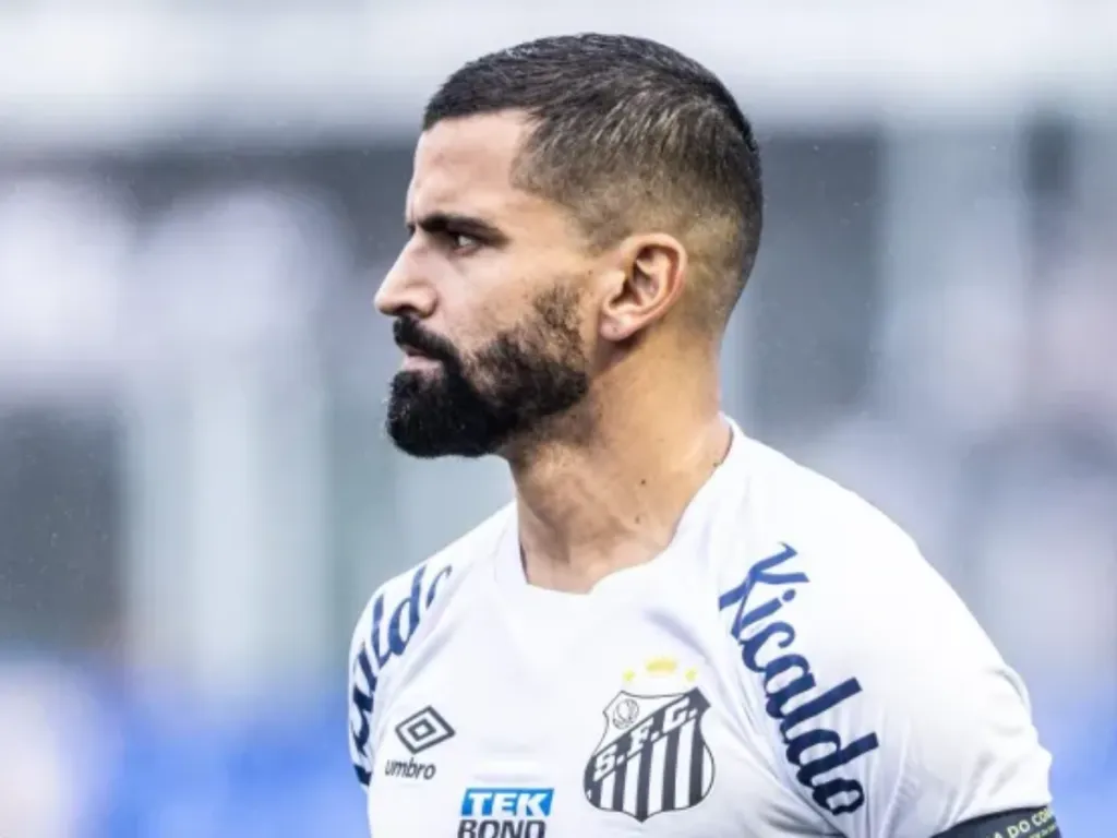 Foto: Abner Dourado/AGIF – Tomás Rincón em jogo pelo Santos