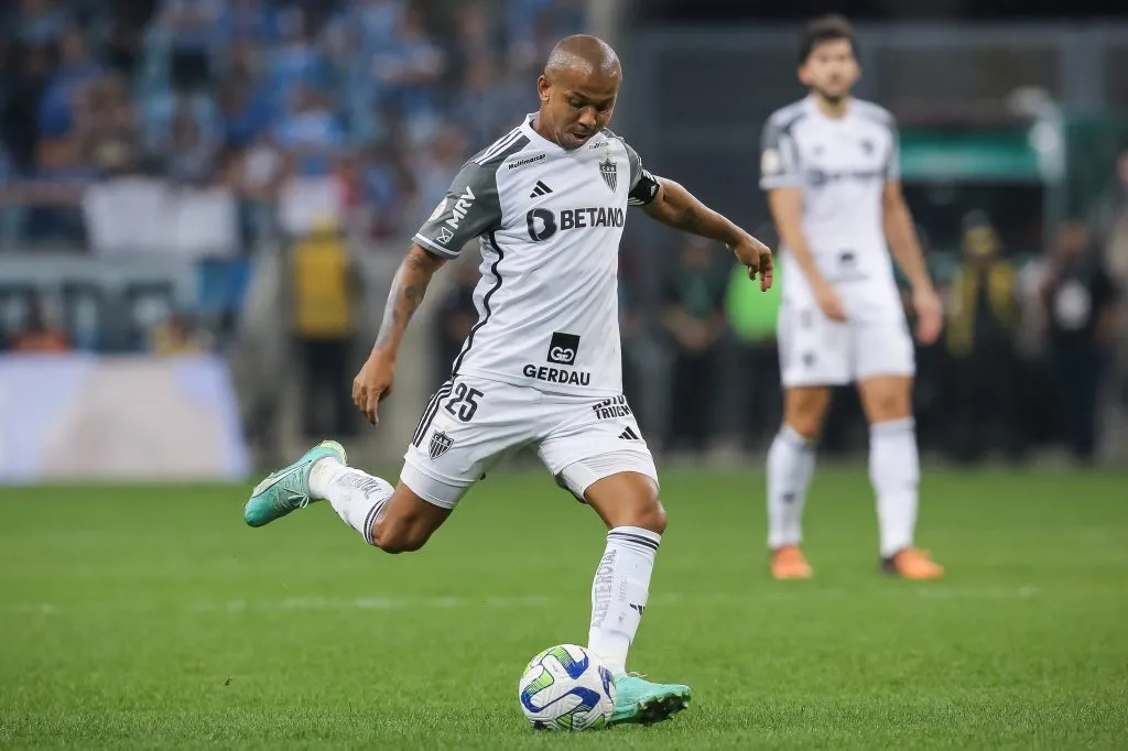 Mariano jogador do Atletico-MG durante partida contra o Gremio no estadio Arena do Gremio pelo campeonato Brasileiro A 2023. Foto: Pedro H. Tesch/AGIF