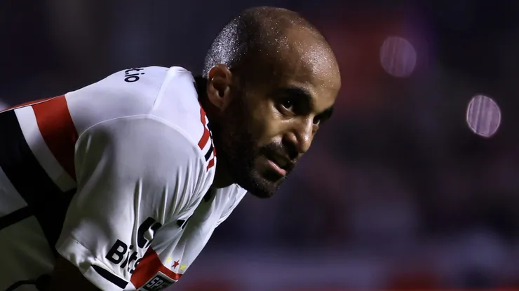Camisa 7 do São Paulo vê 2 companheiros ausentes - Foto: Marcello Zambrana/AGIF.