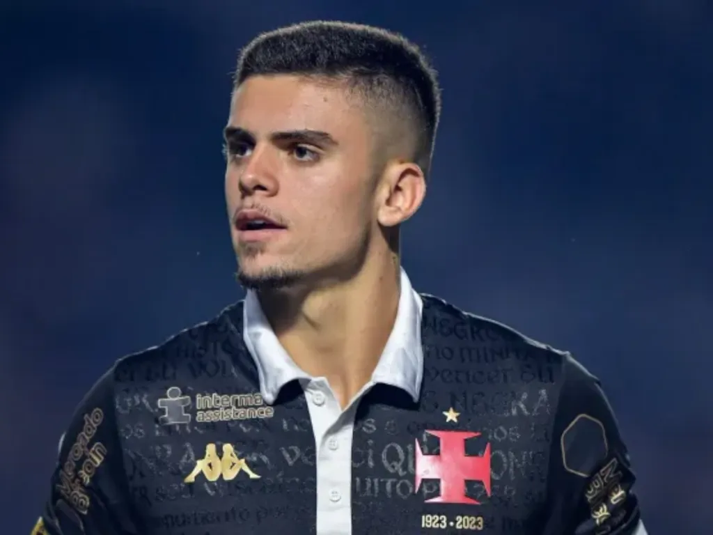 Foto: Thiago Ribeiro/AGIF - Gabriel Pec em jogo pelo Vasco