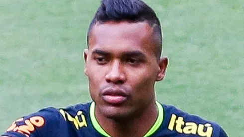 Alex Sandro é uma possibilidade no Flamengo para 2024. Foto: Marcello Zambrana/AGIF