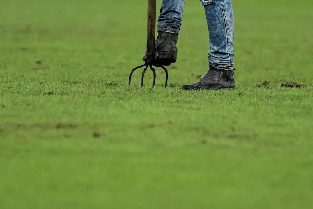 Foto: Thiago Ribeiro/AGIF – Gramado do Maracanã pode ficar gasto