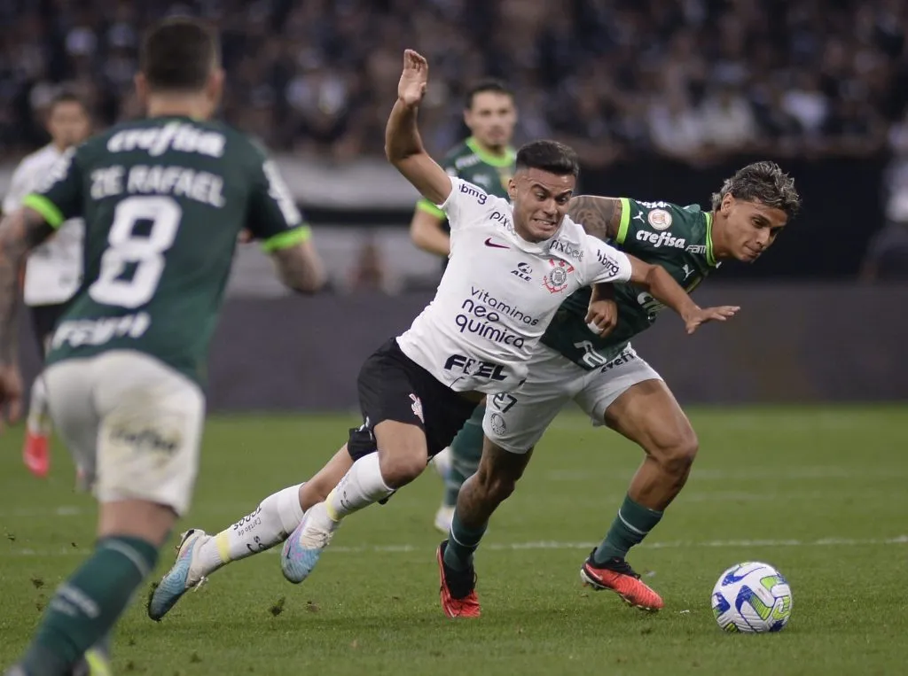 Fausto Vera, jogador do Corinthians, durante partida contra o Palmeiras pelo Campeonato Brasileiro – Foto: Alan Morici/AGIF