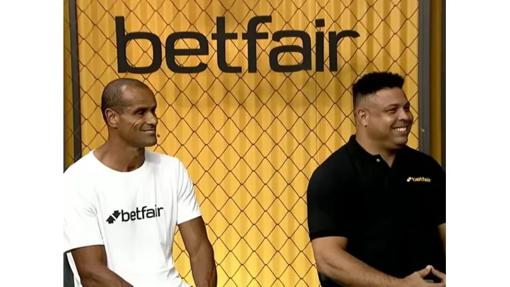 Ronaldo e Rivaldo conheceram torcedores inusitados de Brasil e Argentina. Reprodução Betfair