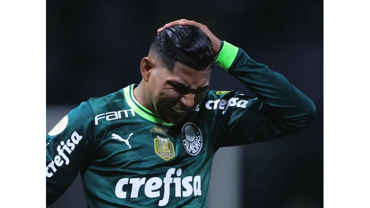 Rony, atacante do Palmeiras, em ação pelo Brasileirão no clássico contra o São Paulo - Foto: Ettore Chiereguini/AGIF