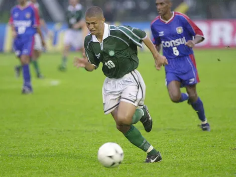 Alex e Fernandinho se encontram em jogo de futsal dos filhos e postam foto juntos
