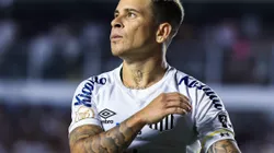 Soteldo, jogador do Santos, durante partida contra o São Paulo na Vila Belmiro pelo Campeonato Brasileiro - Foto: Marcello Zambrana/AGIF