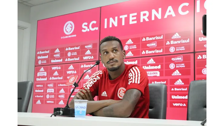 Edenilson relembra seu gol do Inter contra o Corinthians anulado pela arbitragem