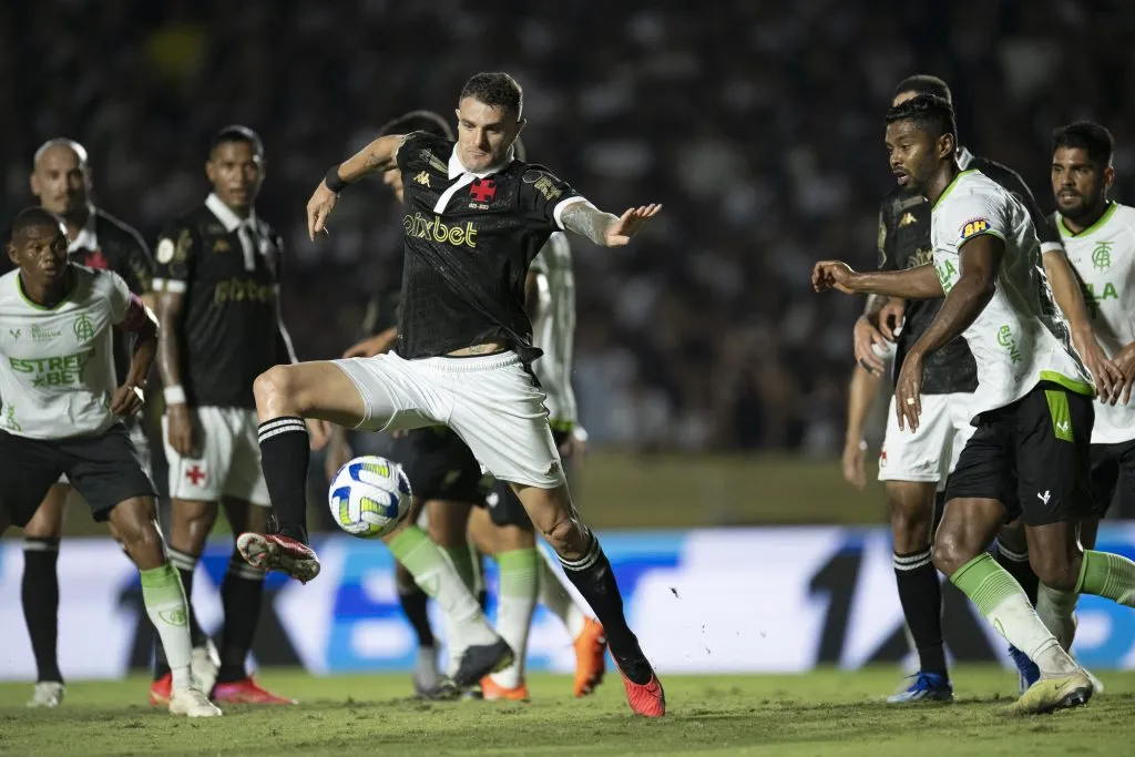 Vegetti jogador do Vasco durante partida contra o America-MG no estádio São Januário pelo campeonato Brasileiro A 2023.  Jorge Rodrigues/AGIF