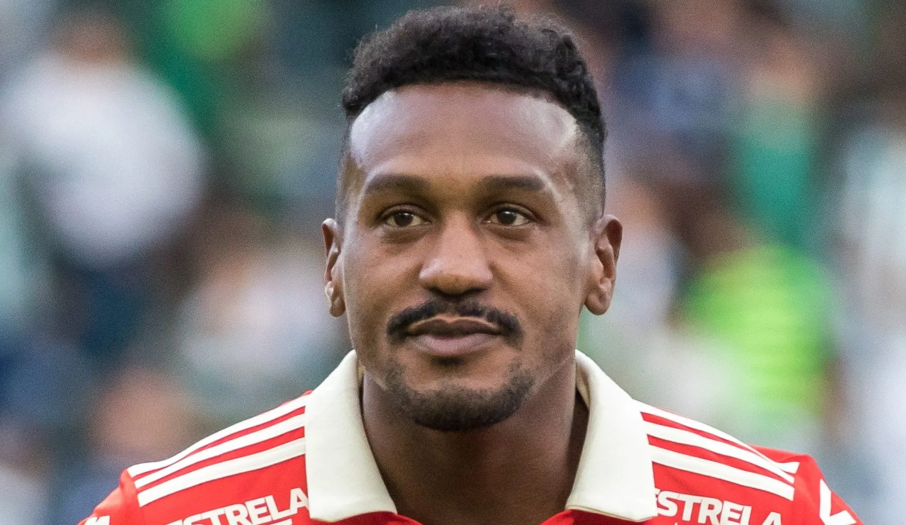 Foto: Robson Mafra/AGIF - Edenilson falou sobre sua saída do Inter