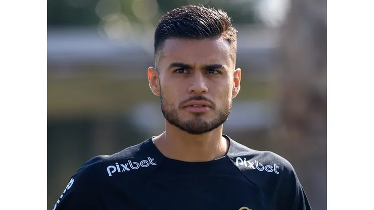Foto: Marcello Zambrana/AGIF - Fausto Vera durante treinamento do Corinthians no CT Joaquim Grava