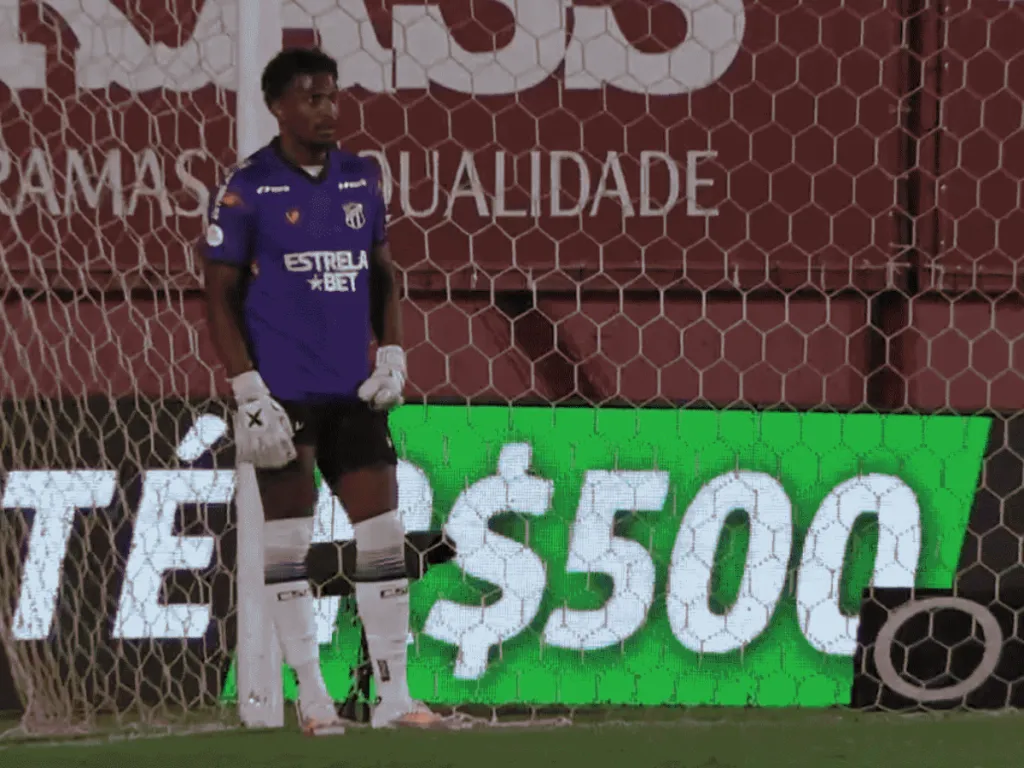 Foto: Reprodução/Premiere – Saulo Mineiro atuando como goleiro no Ceará