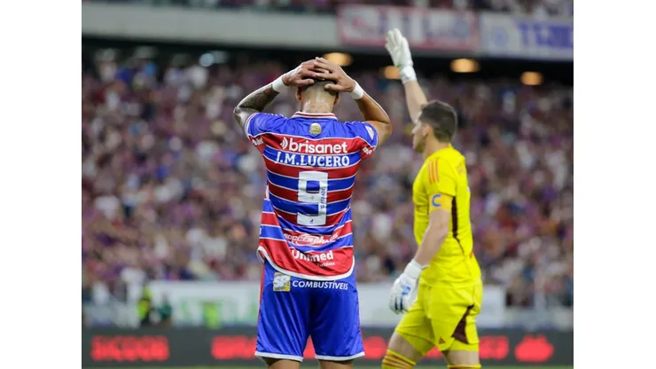 Lucero jogador do Fortaleza durante partida contra o Cruzeiro no estadio Arena Castelao pelo campeonato Brasileiro A 2023. Foto: Lucas Emanuel/AGIF