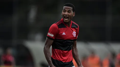 Cleiton pode ganhar espaço com titulares.