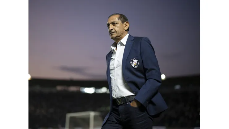 Ramón Díaz, técnico do Vasco, durante partida contra o América-MG no estádio São Januário pelo Campeonato Brasileiro - Foto: Jorge Rodrigues/AGIF