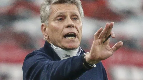 Paulo Autuori, tecnico do Cruzeiro, dá declaração positiva em relação a situação do clube. Gabriel Machado/AGIF