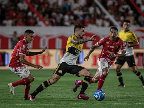 Felipe VIDEUS: Ex-Flamengo vira personagem em jogo histórico do Criciúma