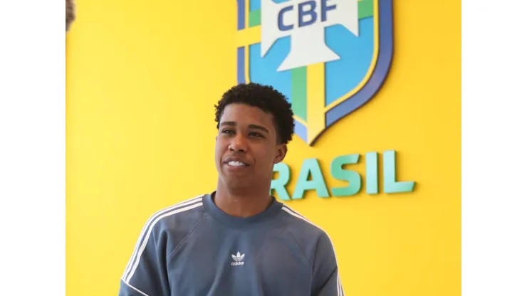 Andrey Santos, ex-Vasco, atualmente no Nottingham Forest - Foto: Rafael Ribeiro / CBF