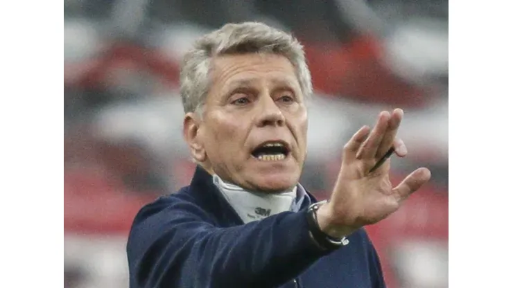 Foto: Gabriel Machado/AGIF - Paulo Autuori, técnico do Cruzeiro