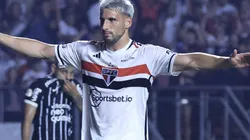 Calleri Jogador do Sao Paulo comemoram vitoria ao final da partida contra o Corinthians no estadio Morumbi pelo campeonato Brasileiro A 2023. Foto: Marcello Zambrana/AGIF
