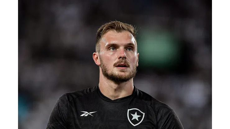 Lucas Perri passa por má fase no Botafogo. Foto: Thiago Ribeiro/AGIF