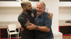 Zico e Gabigol se encontrando e se abraçando no CT d Flamengo. Foto: Alexandre Vidal / Flamengo