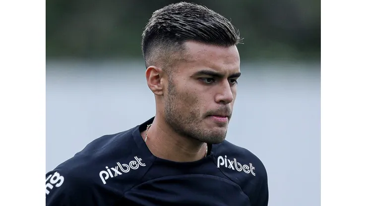 Fausto Vera em ação no CT Alvinegro, o volante tem sido constante alvo de críticas - Foto: Agência Corinthians - Rodrigo Coca