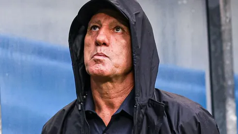 Renato Gaúcho, treinador do Grêmio, comandando o time no Brasileirão - Foto: Maxi Franzoi/AGIF