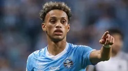 Meio-campista gerou uma boa grana ao Grêmio - Foto: Pedro H. Tesch/AGIF.