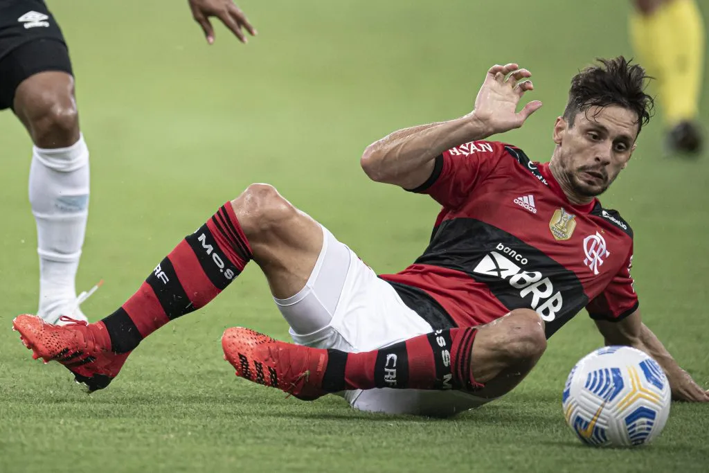 Rodrigo Caio não vai renovar com Flamengo para 2024 e vem conversando com Cruzeiro – Foto: Jorge Rodrigues/AGIF