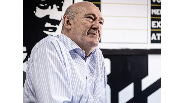 Andres Rueda deixou a presidência do Santos em 2023 e cobra mais de R$ 50 milhões em débito - Foto: Raul Baretta/Santos FC