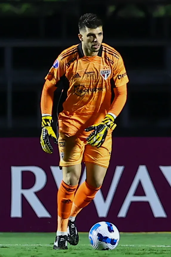 Tiago Volpi, jogador do São Paulo, durante partida contra o Everton nno estádioo estadio Morumbi pelo campeonato Copa Sul-Americana 2022. Foto: Marcello Zambrana/AGIF
