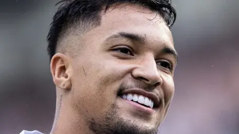 Foto: Abner Dourado/AGIF - Marcos Leonardo comemorando gol do Santos em partida pelo Campeonato Brasileiro