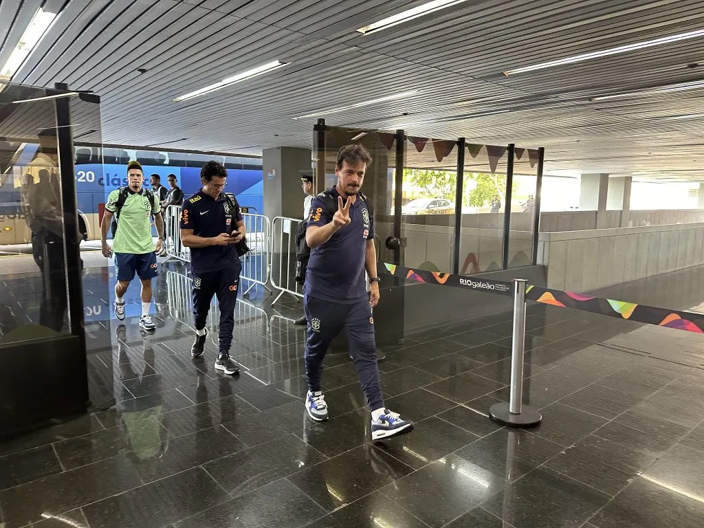 Seleção Brasileira embarcando para Colômbia. Joilson Marconne/ CBF
