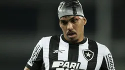 Eduardo é um dos jogadores que caiu drasticamente de produção no Fogão -Foto: Jorge Rodrigues/AGIF