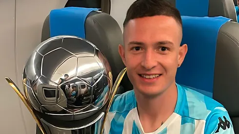Foto: Arquivo Pessoal/Instagram Aníbal Moreno - Meio-campista comemorando título pelo Racing
